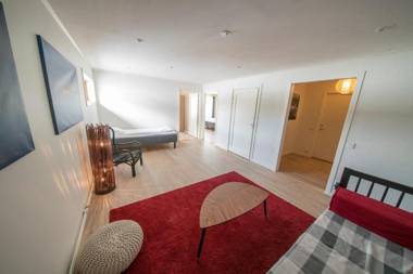 Pinetree Lodge