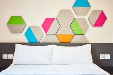 Ibis Budget Singapore Emerald