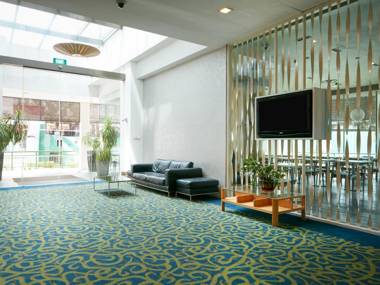 Aqueen Hotel Lavender