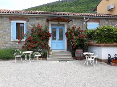 Apartment Pod Kostanji