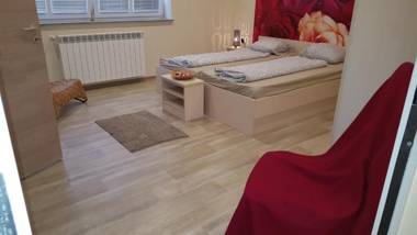 Guest House Prenocisca Vrtnica