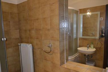 Guest House Kmečki Hram