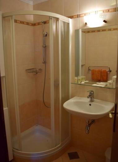 Guest House Pod Grebenom