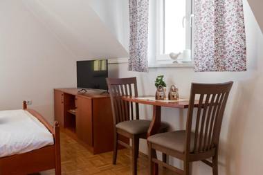 Guest House Pod Grebenom