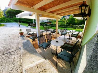 Apartments Domačija Mlaker