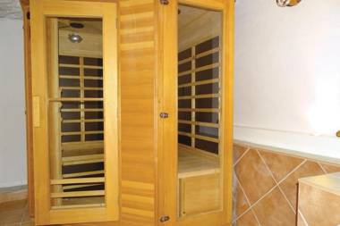 House Fortin With Sauna Near Bloke Lake