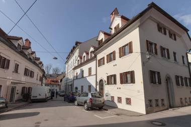 Tour As Apartment Zabjak