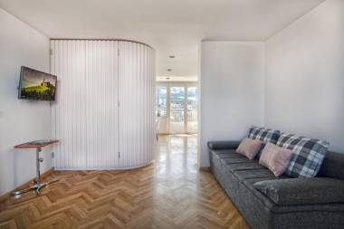 Charming Terrace Apartment