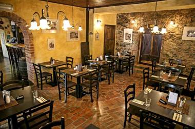 Apartments Hiša Pod Gradom