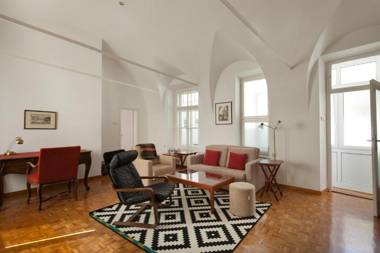 Charming apartment Laura by Town Hall