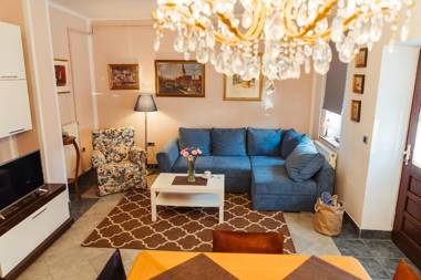 House Aurora - FREE Parking