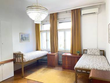 Rooms Miklošičeva