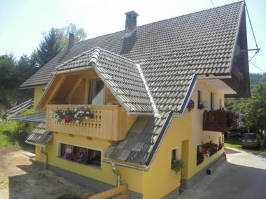 Farmhouse pri Miklavu