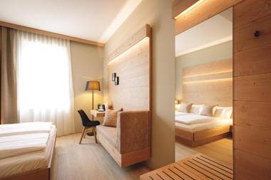 Sunrose 7 - Heritage Boutique Hotel