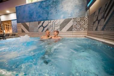 Honey Paradise glamping resort