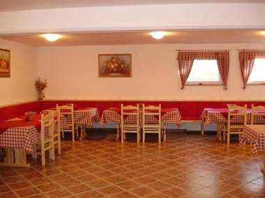 Rooms & Apartments Pr Matjon