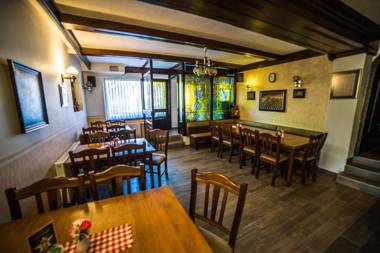 Gostišče Pri Dveh Petelinih