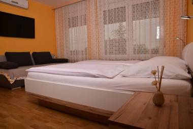 Guesthouse Pri Štorklji