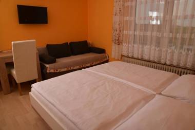 Guesthouse Pri Štorklji