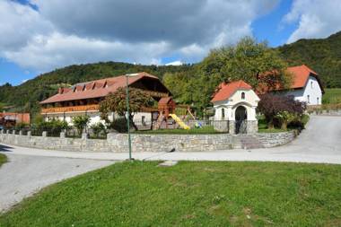 Guesthouse Močivnik