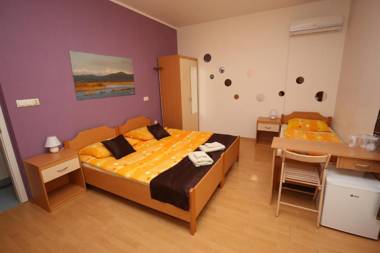 Rooms and apartments Furman