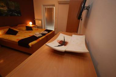 Rooms and apartments Furman