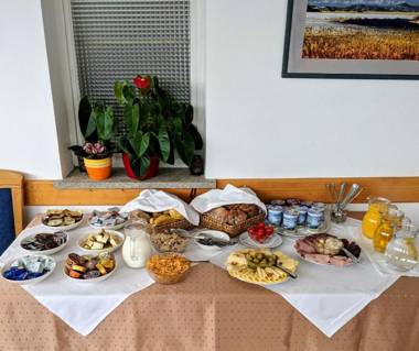 Guesthouse & Apartments PRI STANI