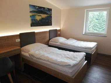 GOSTILNA S PRENOČIŠČI PAV