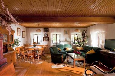 Green Inn Homestead With Sauna