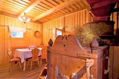 Green Inn Homestead With Sauna