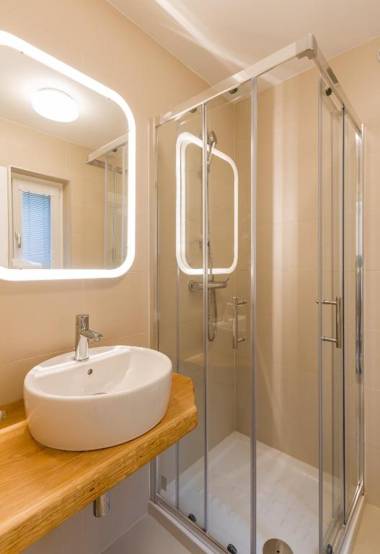 Forgotten Garden Apartments and Rooms