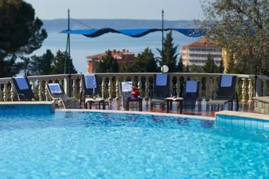 Hotel Tomi