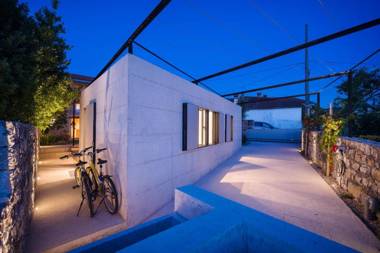 Villa Kambra With Whirlpool