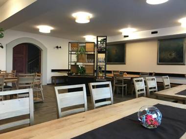 Guest House Tolc Apartments and rooms