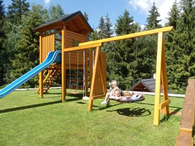 Chaty Hldočín Uhliská Ostražica Zmrazov