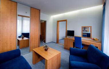 Hotel AquaCity Seasons