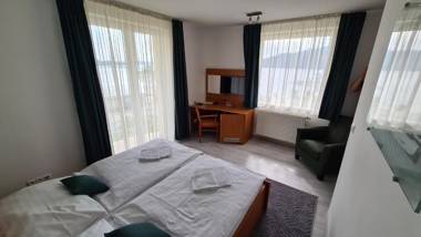 Port Club pension & restaurant