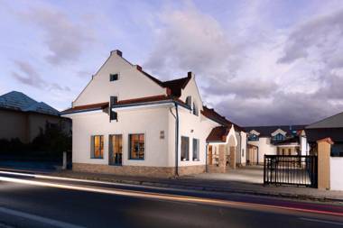 BURINA plant-based residence