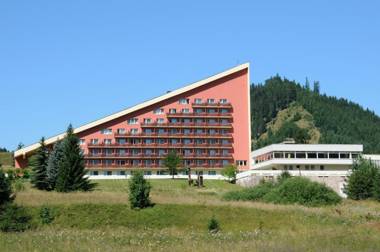 Hotel SOREA MÁJ