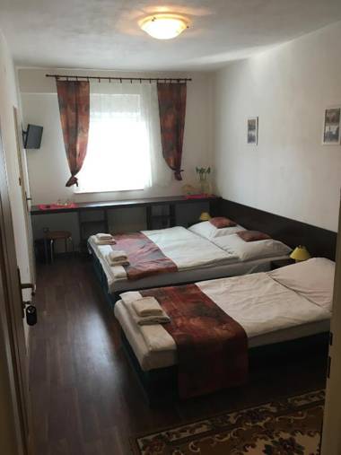 HARRYS City Motel