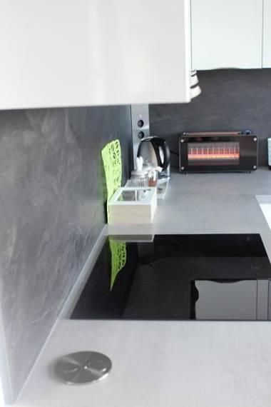 Air-Conditioned City View Apartment 24h check-in