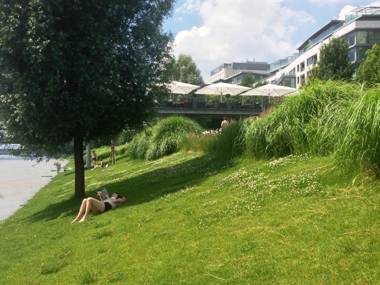 EUROVEA Apartments