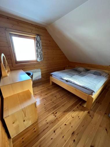 Zrubová Chata Sylvester