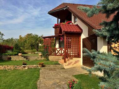 Clara Valis - Village House