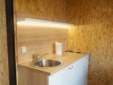 Chaty Aqua Maria spol.