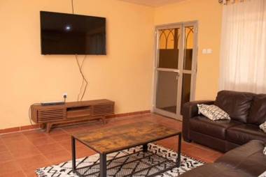 Fully air conditioned 3BED Villa Wifi Hot water