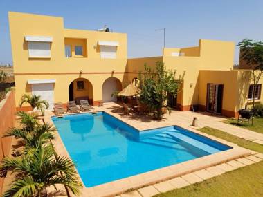 Magnifique Villa Riad avec piscine proche plage