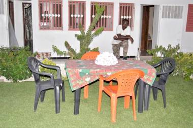 One bedroom appartement with shared pool furnished garden and wifi at M'bour 2 km away from the beach