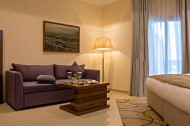 Pyramid Continental Hotel