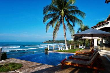 Vista Las Olas Surf Resort